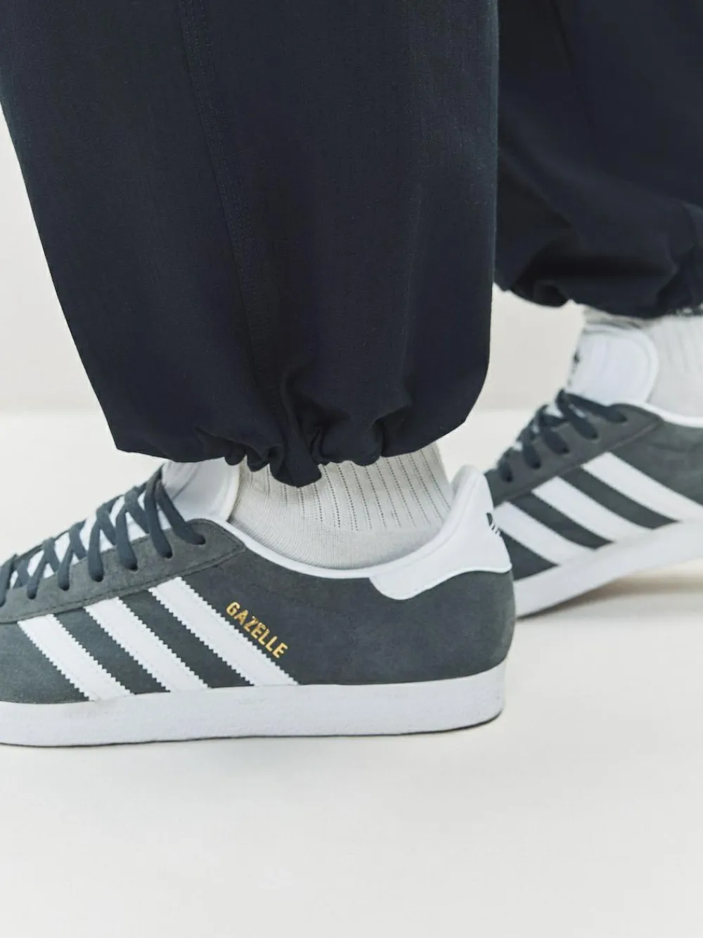 adidas originals Trefoil Essentials Woven Joggers^ Joggers|Joggers