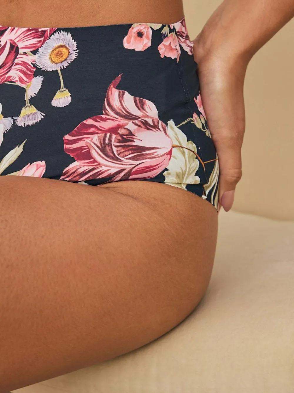 Clearance Next Black / Praline Nude / Pink Floral Full Brief No VPL Medium Flow Period Knickers 4 Pack