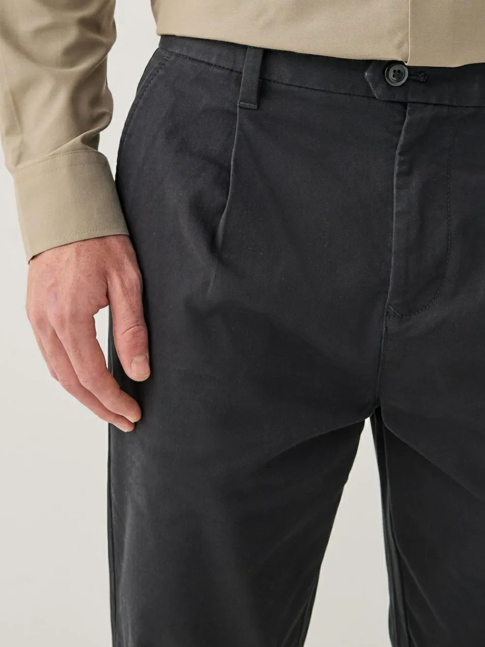 Sale Next Regular Tapered Fit Single Pleated Stretch Chinos Trousers Black