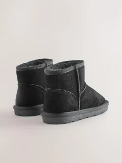 Online Next Standard Fit (F) Water Repellent Suede Short Pull-On Boots Black