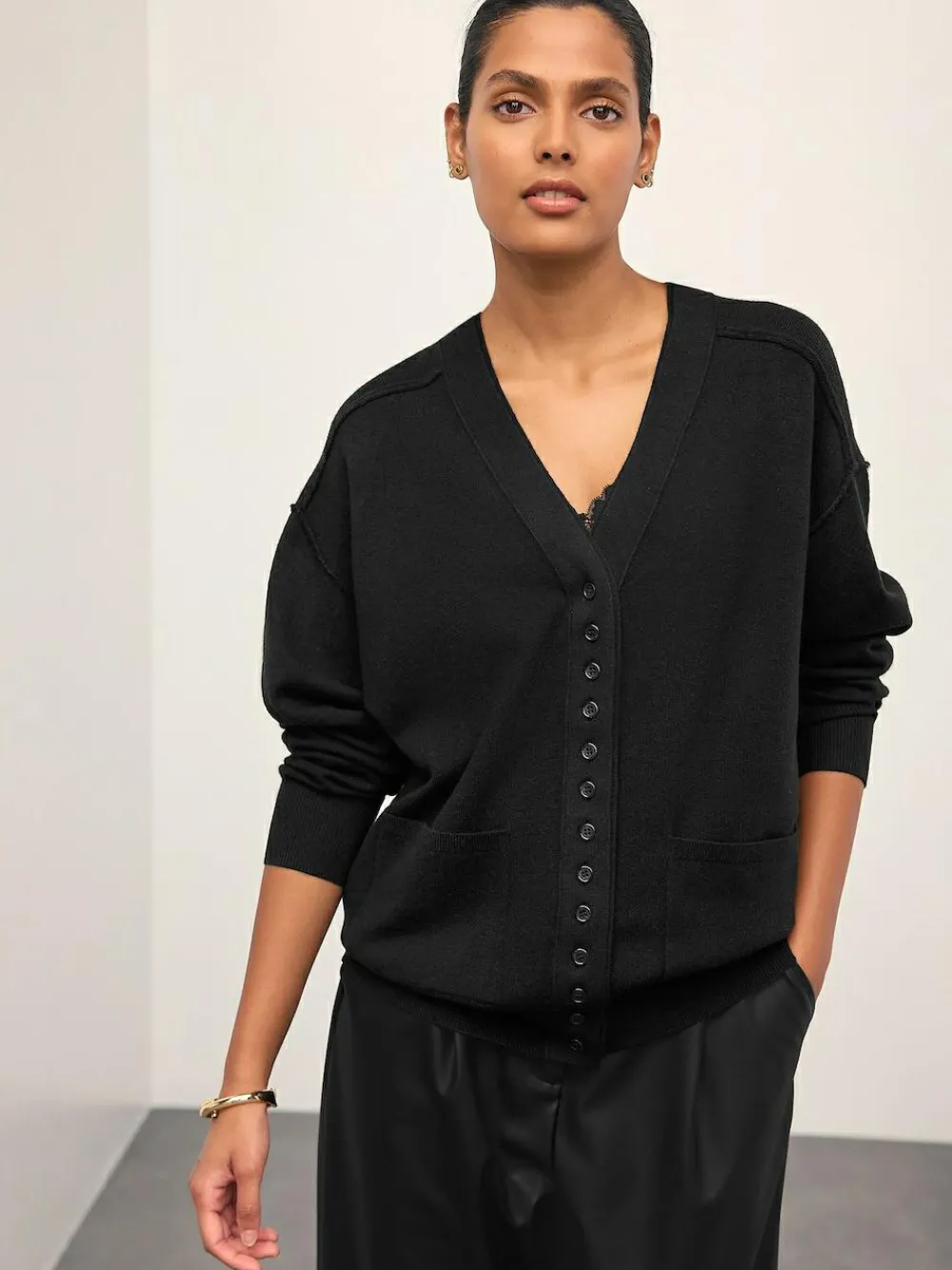 Next Black Supersoft V-Neck Cardigan With Pockets^Women Knitwear|Knitwear