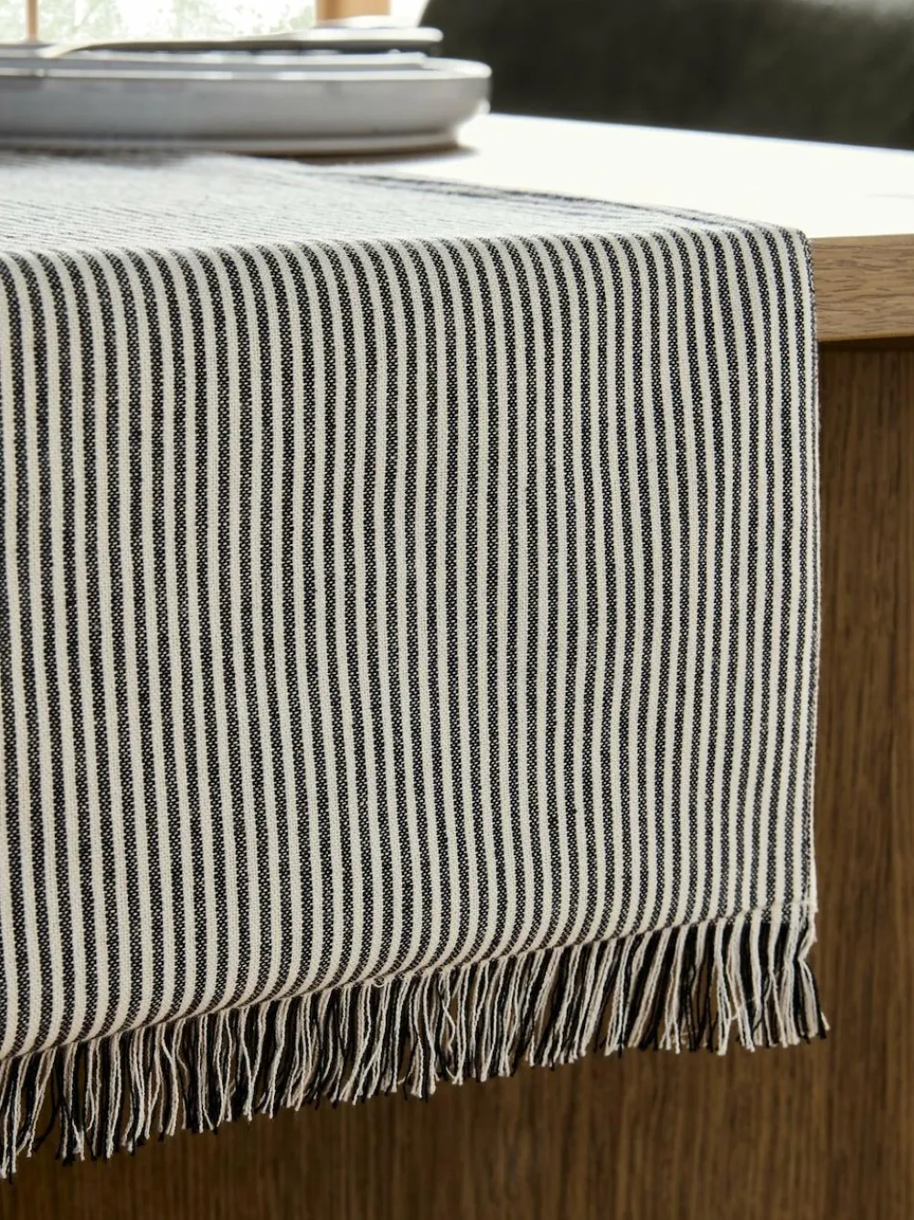Online Next Bronx Kitchen Table Runner Black/White