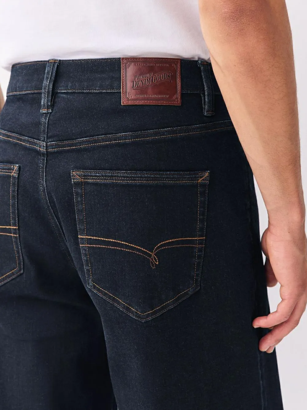 Next Relaxed Fit Motionflex Jeans^ Jeans|Jeans