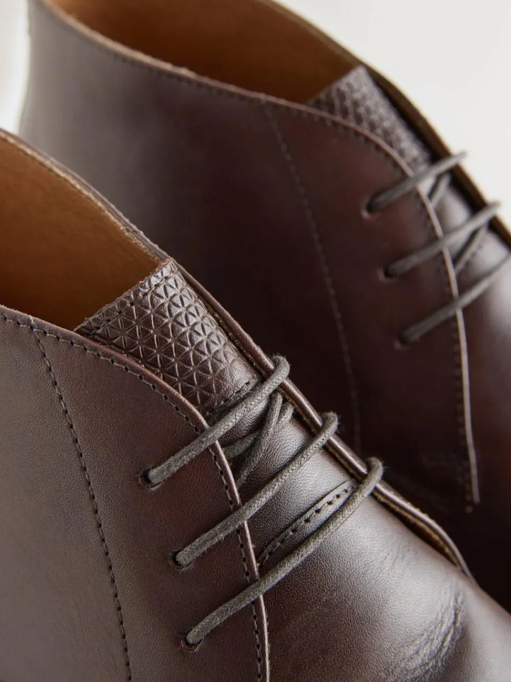 Outlet Next Brown Contrast Sole Leather Chukka Boots