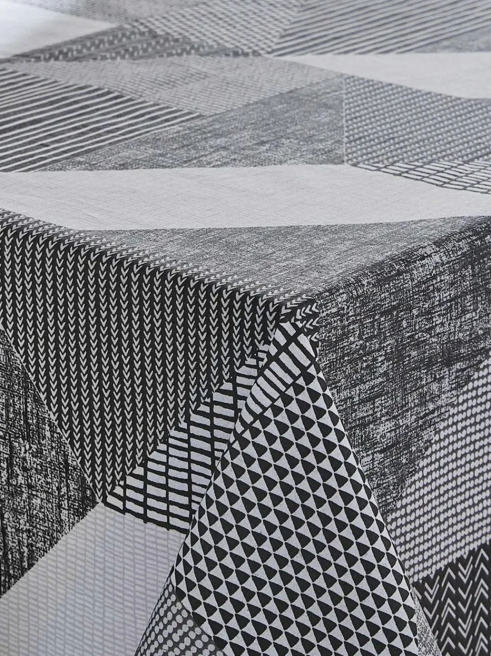 Best Catherine Lansfield Larsson Geo 100% Cotton Table Cloth Grey