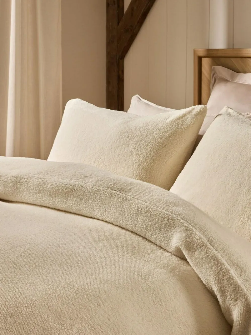 Next Cream Teddy Fleece Duvet Cover and Pillowcase Set^ Bedsets & Duvet Covers