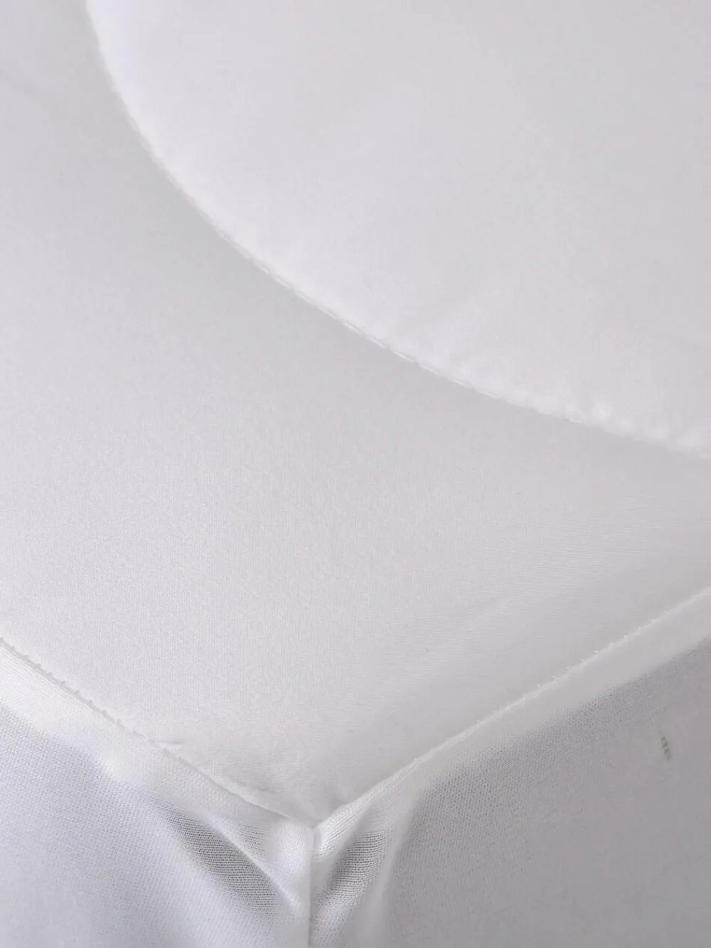 FBC Spundown Washable White Mattress Protector^ Duvets & Pillows