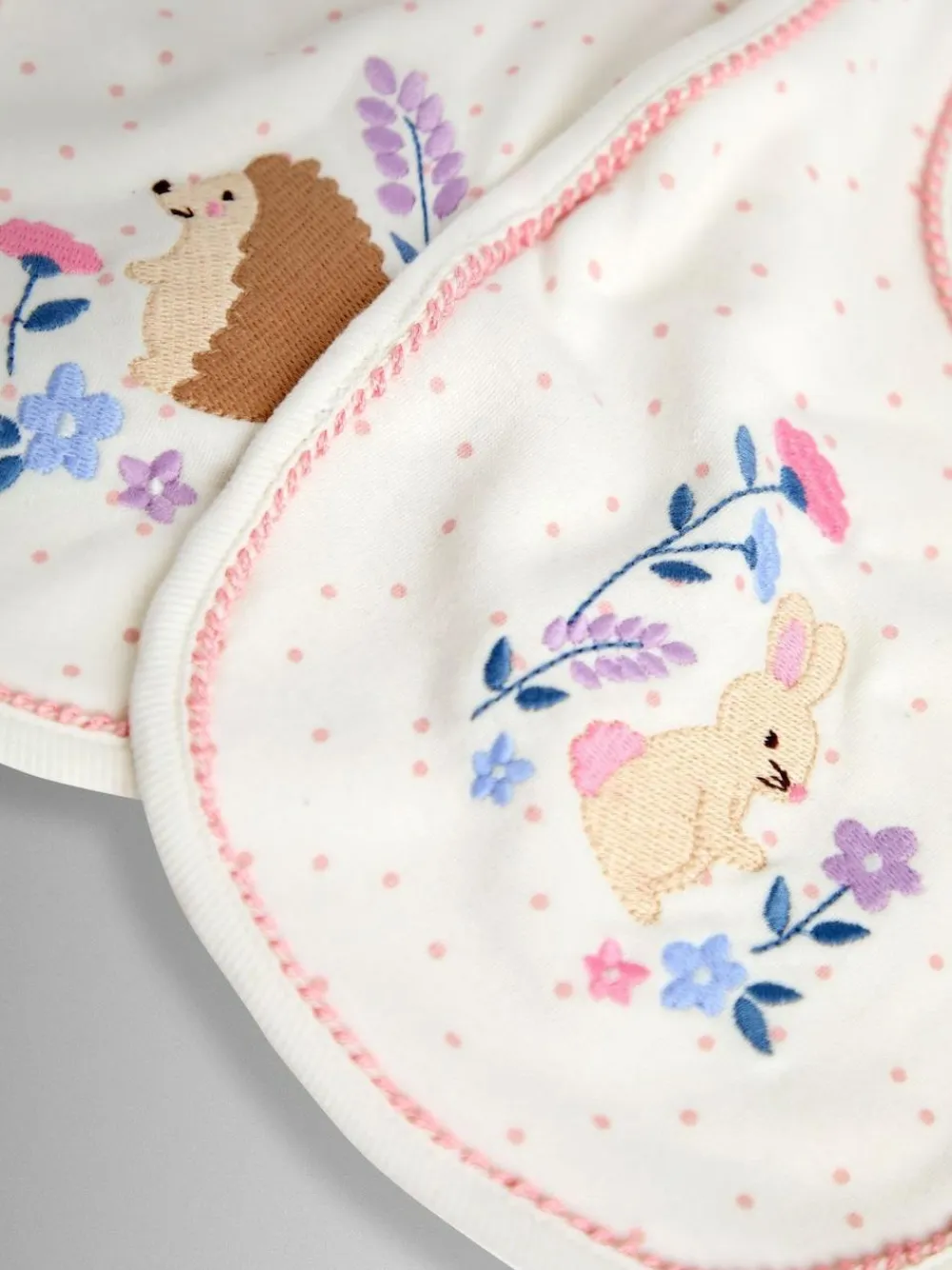 Jojo Maman Bébé Cream Speckled Hedgehog 2-Pack Embroidered Appliqué Bibs^ Bibs