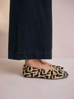 Discount Next Leopard Print Standard/Wide Fit Leather Round Toe Ballerinas