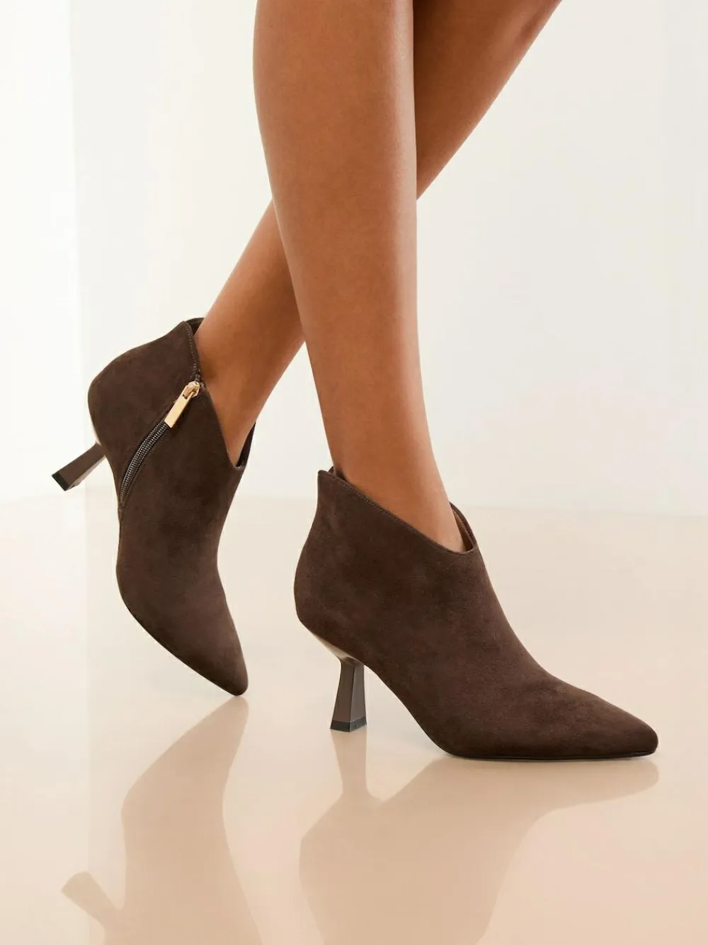 New Lipsy Standard fit Faux Suede Low Heel Ankle Kitten Heels Chocolate Brown