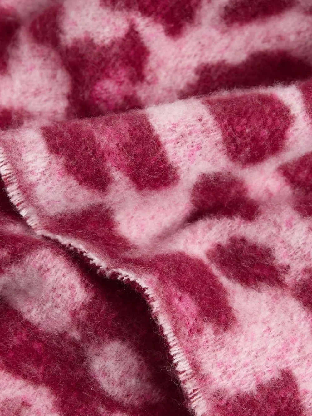 Outlet Love & Roses Burgundy Leopard Print Brushed Scarf