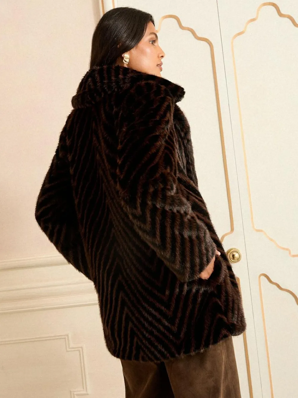 Love & Roses Chocolate Brown Chevron Faux Fur Coat^Women Coats & Jackets|Coats & Jackets