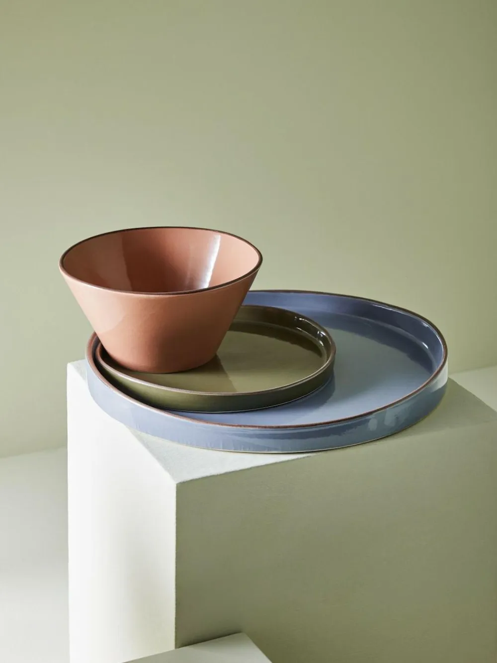 Outlet MADE.COM Mixed Colour Millo 12 Piece Dinner Set