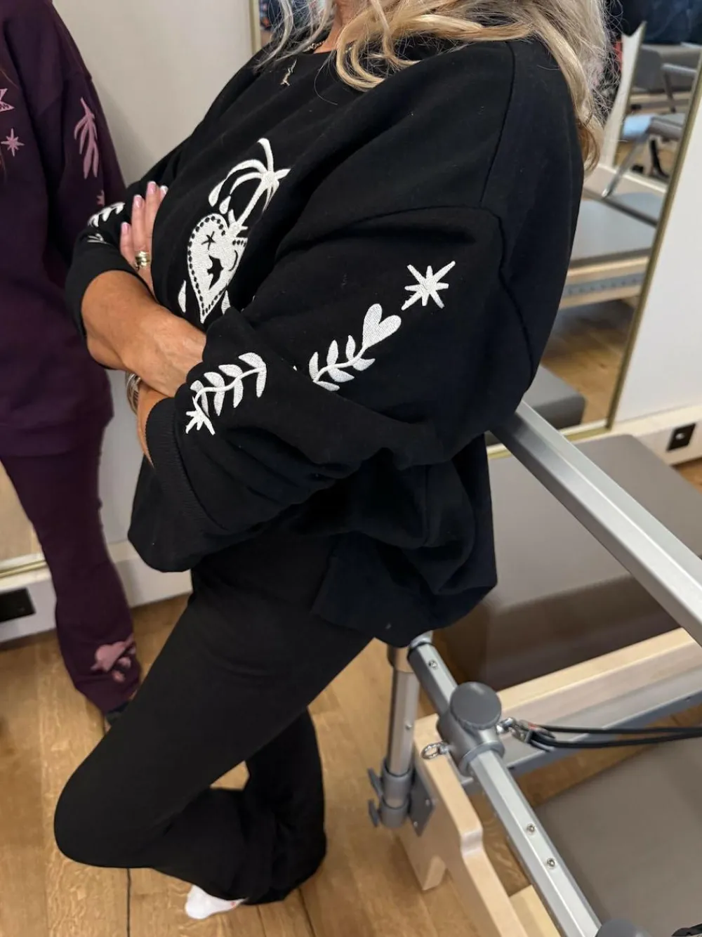 Discount Never Fully Dressed Embroidered Sweatshirt Black