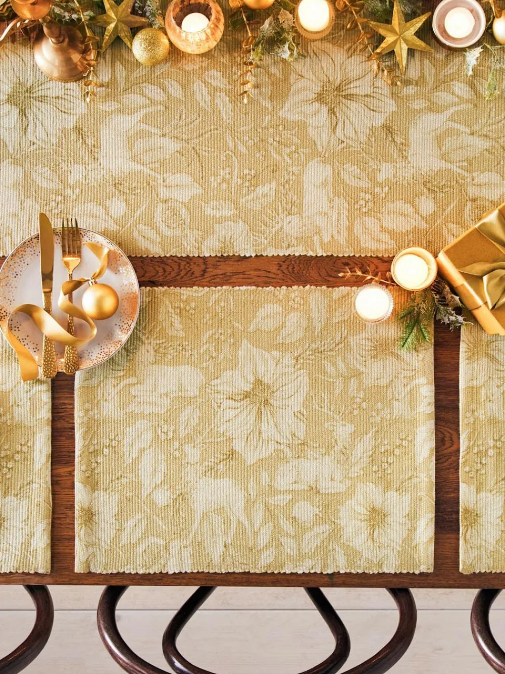 Discount Paoletti Gold Stag Large Christmas Table Runner