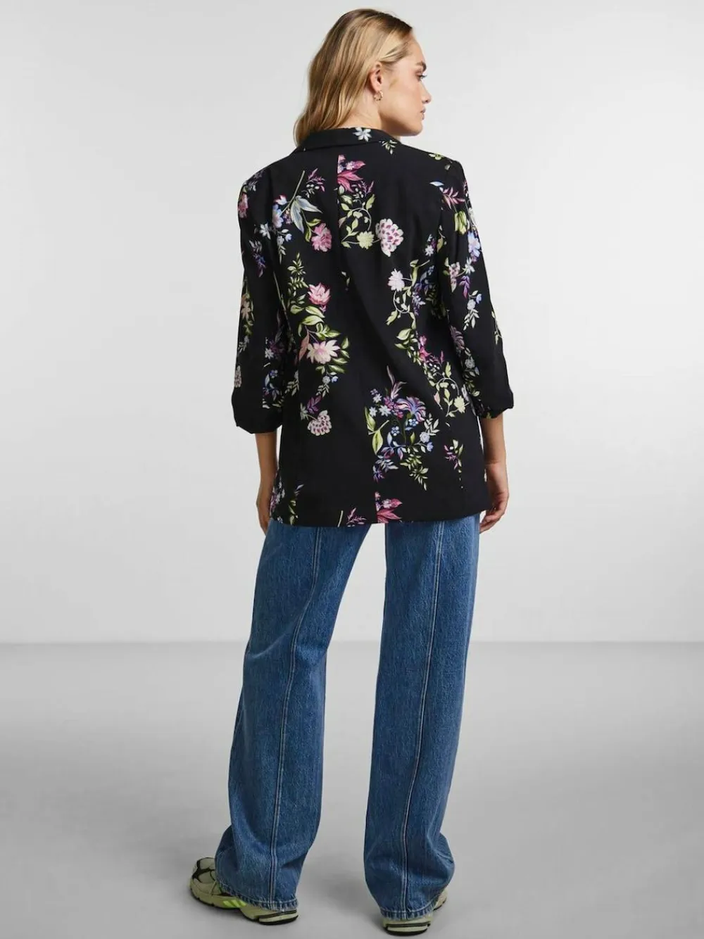 PIECES Black Floral Ruched Sleeve Blazer^Women Blazers|Suits & Tailoring