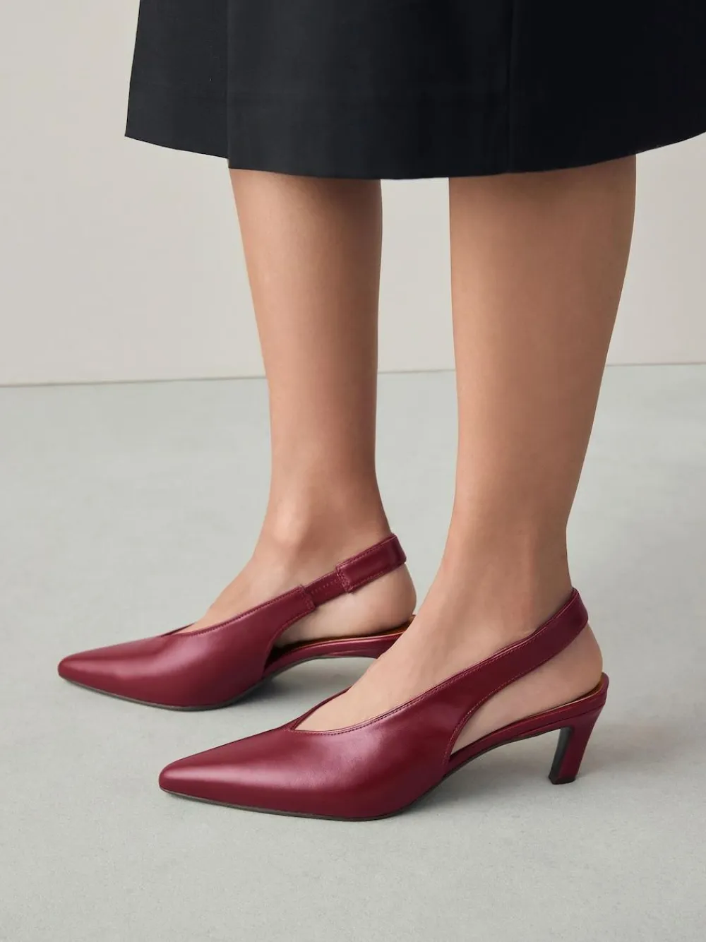 Hot Next Leather Pointed Toe Slingback Heels Red