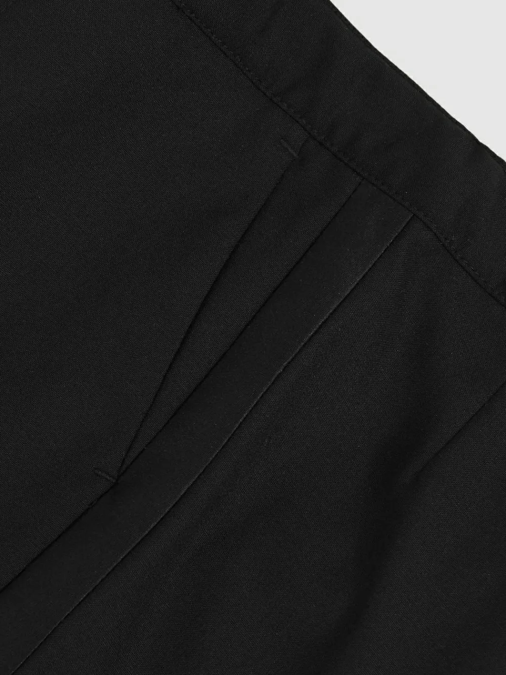 Reiss Black Knightsbridge T 3-9 yrs Tuxedo Satin Stripe Trousers^BOY Suits & Vest