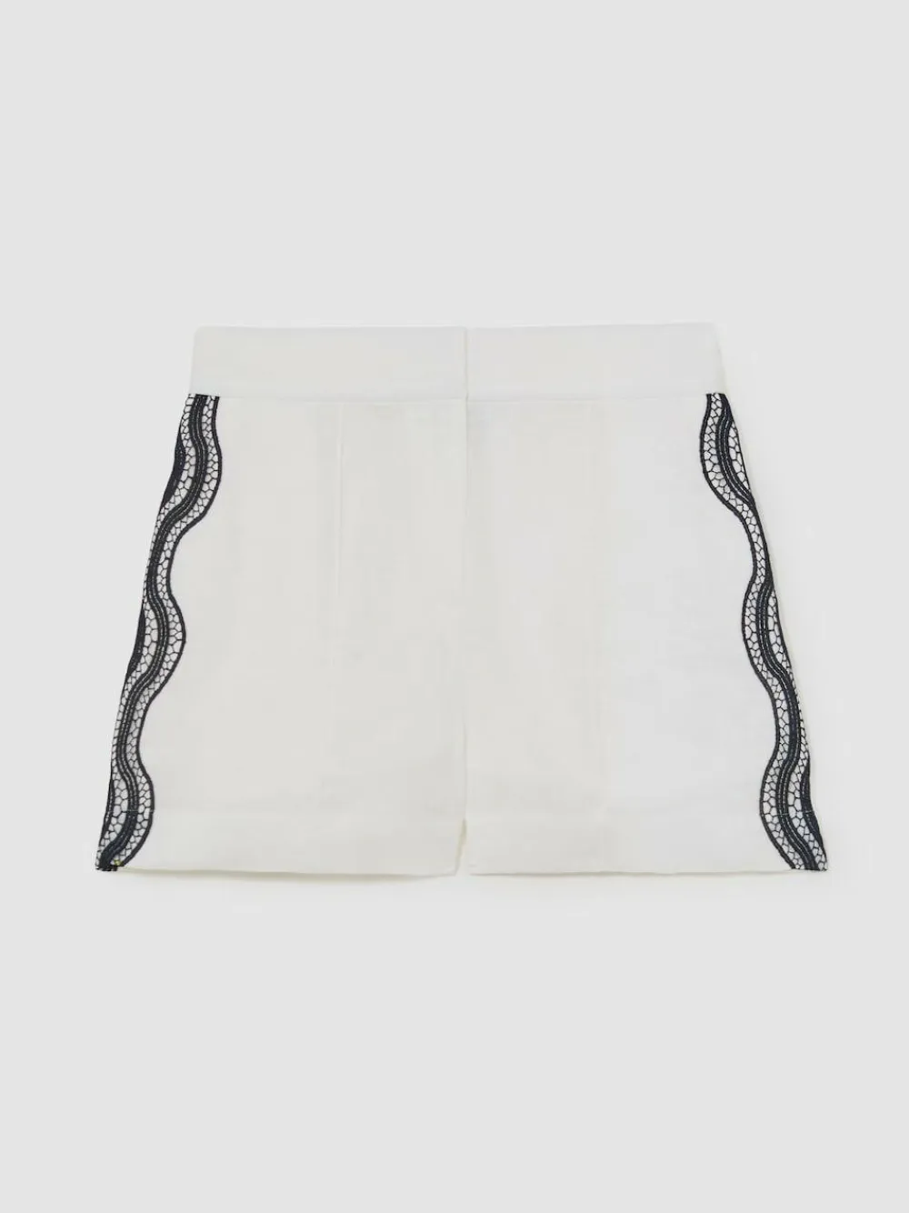 Discount Reiss Ivory/Navy Felicity Linen Scallop-Trim Shorts