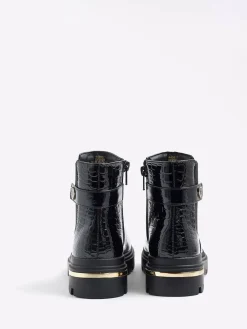 River Island Black Patent Heart Strap Chelsea Boots^ Boots & Wellies