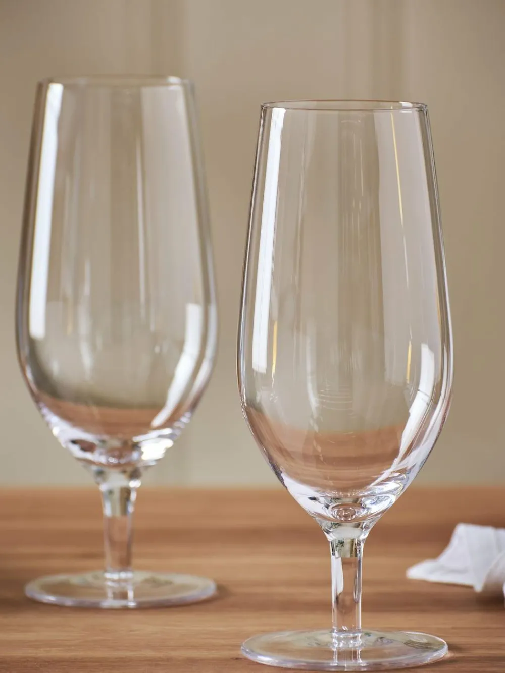 Hot Next Set of 4 Clear Nova Footed Pint Beer Glasses