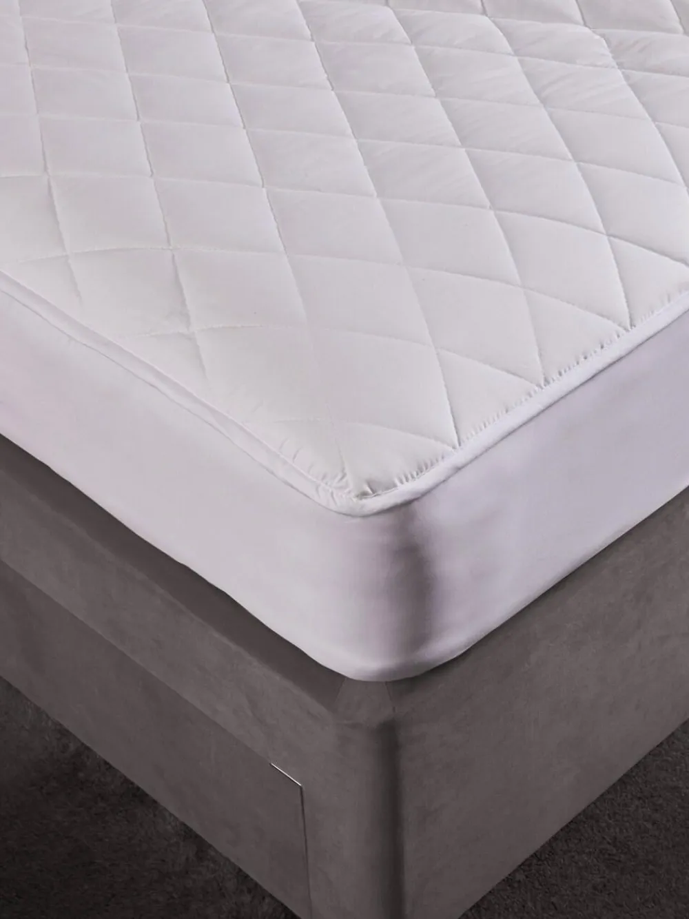 The Linen Consultancy TLC 5 Star Hotel Concept Waterproof Polycotton Qui White Protector^ Duvets & Pillows