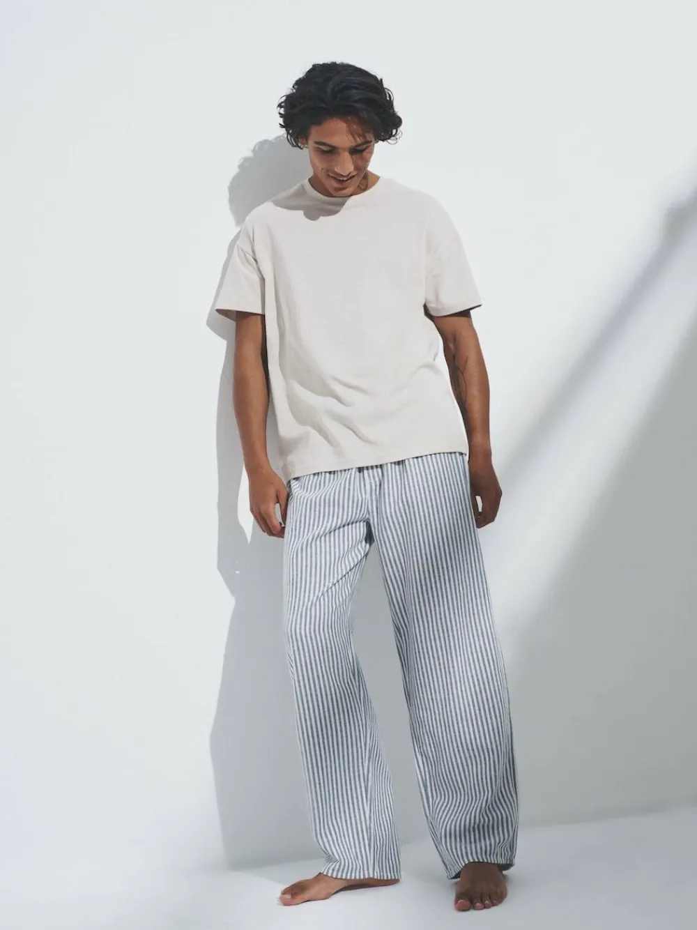 Hot The Set 3 Pack Jersey T-Shirt and Flannel Pyjamas Cream/Grey/Blue