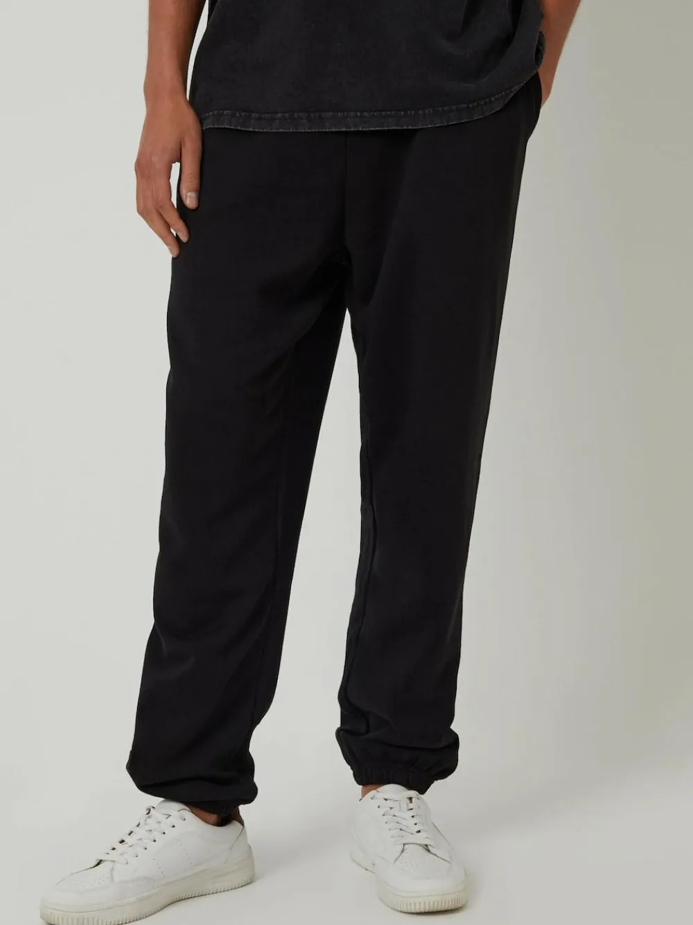 Threadbare Black Relaxed Fit Cuffed Joggers^ Joggers|Joggers