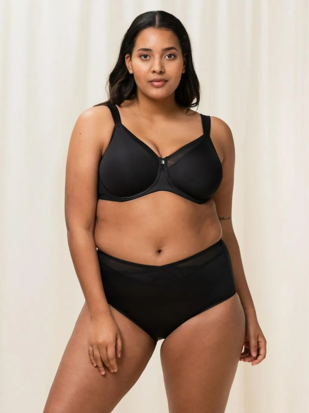 New Triumph Wired True Shape Sensation Minimizer Bra Black