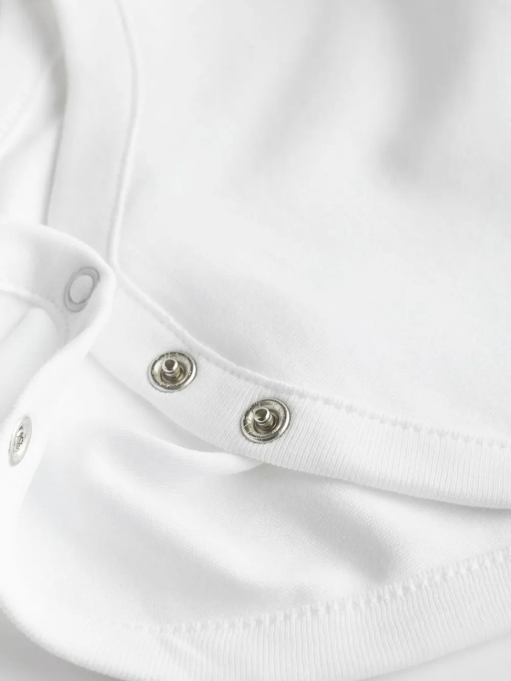 Hot Next White 5 Pack Essential Baby Long Sleeve Bodysuits