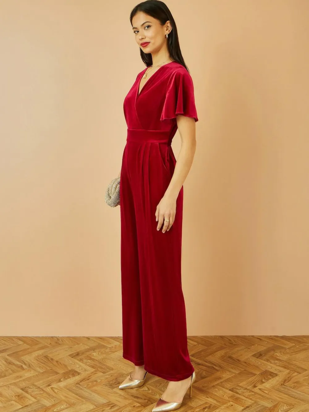 Hot Yumi Jumpsuit With Angel Sleeves Red